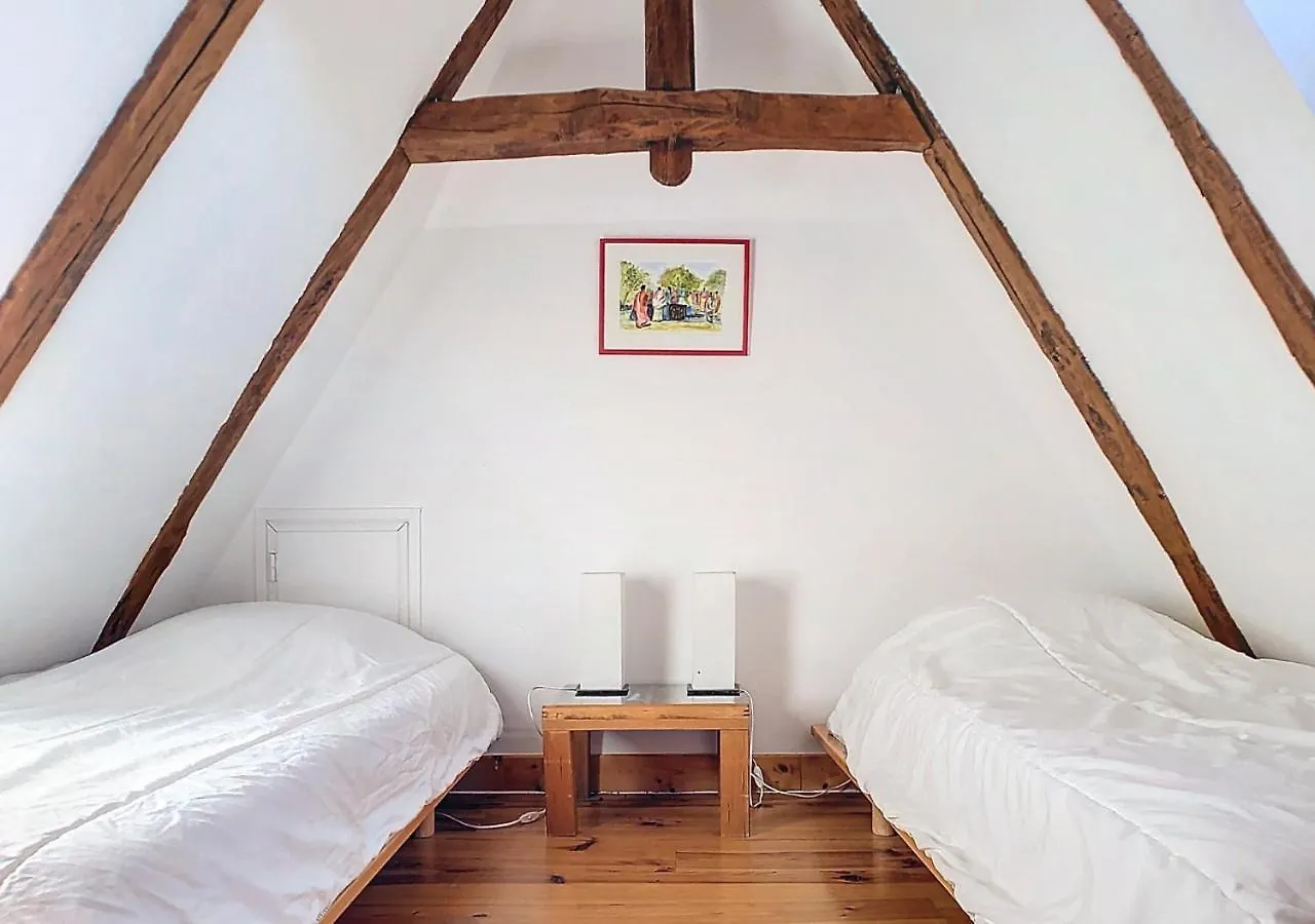 Holiday home Maison Familiale En Auvergne, Nature Et Confort, 20 Min Lioran Vic-sur-Cere