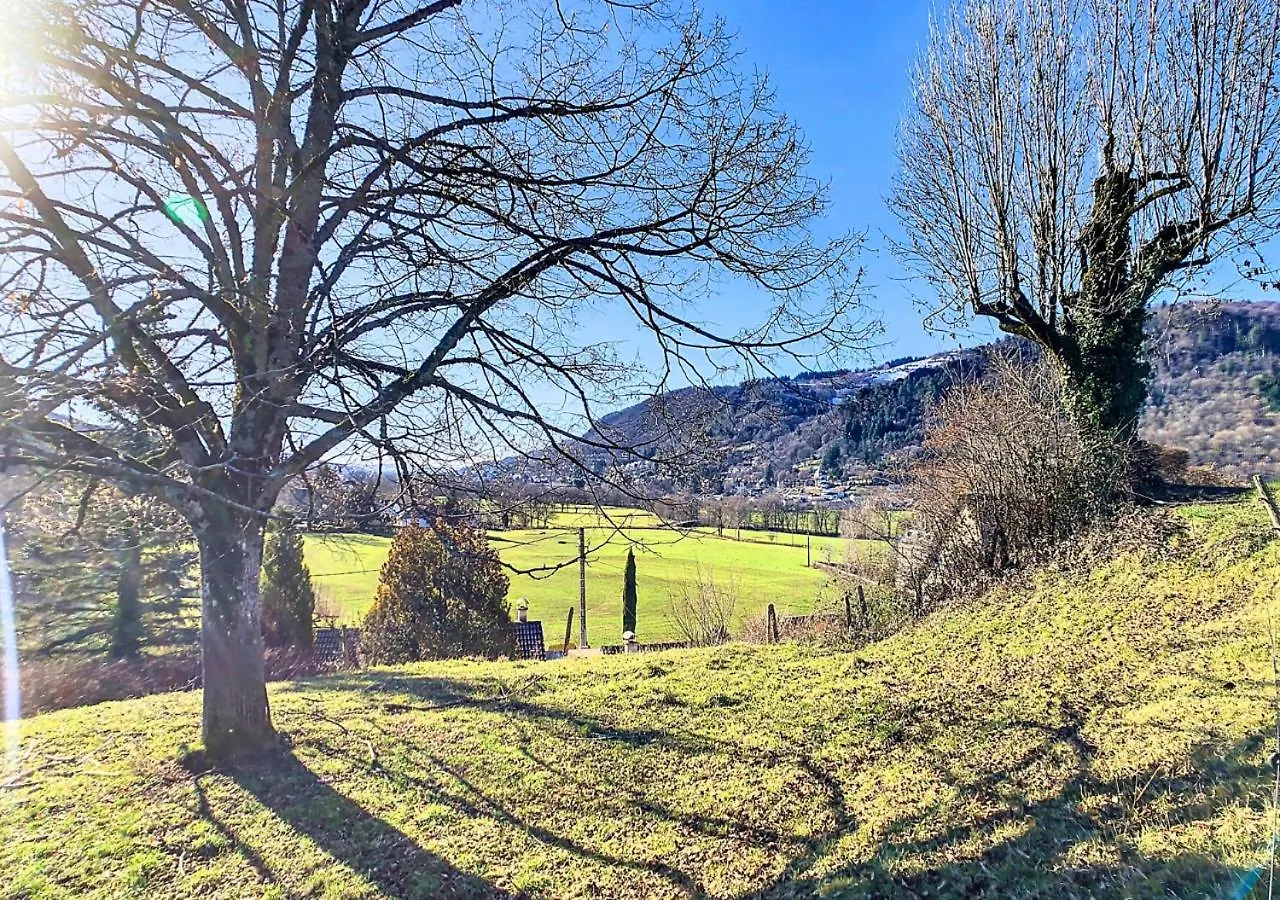 Holiday home Maison Familiale En Auvergne, Nature Et Confort, 20 Min Lioran Vic-sur-Cere