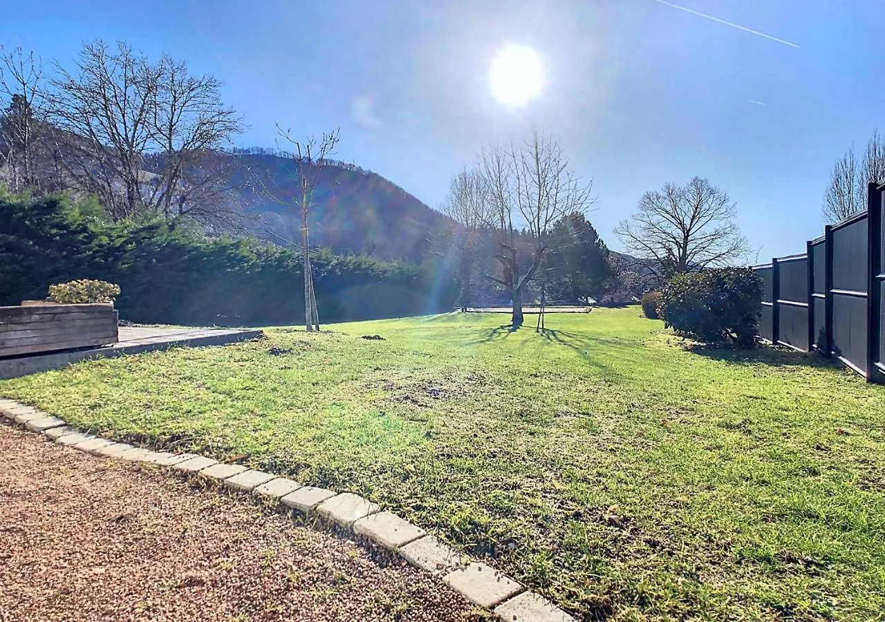 Maison Familiale En Auvergne, Nature Et Confort, 20 Min Lioran Vic-sur-Cere Holiday home